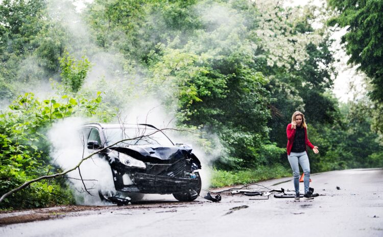  Navegando a través de las secuelas de un grave accidente automovilístico con la ayuda de un abogado de lesiones personales